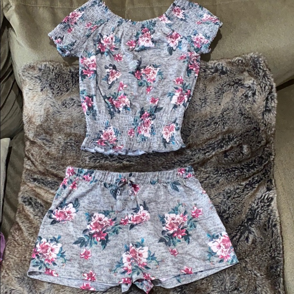 Girls size 14 top and short set! Like new!